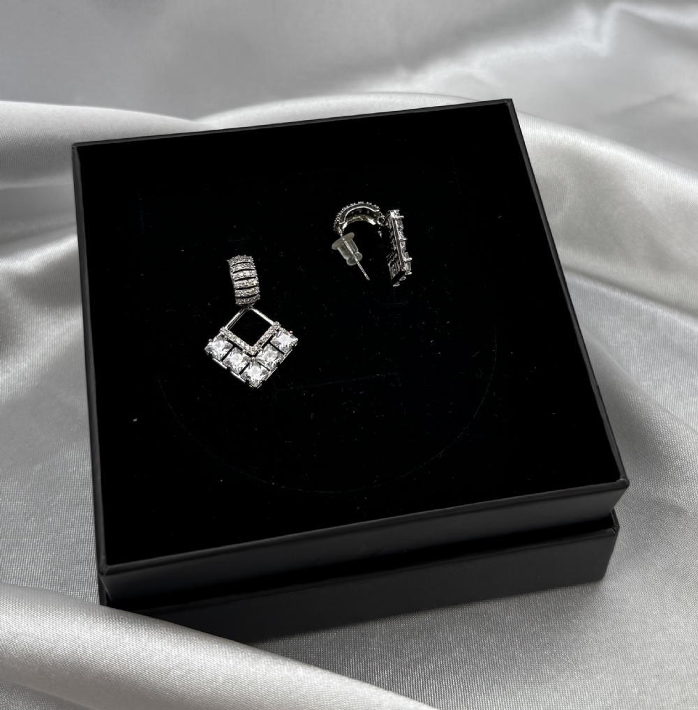CRYSTAL CODE KÜPE